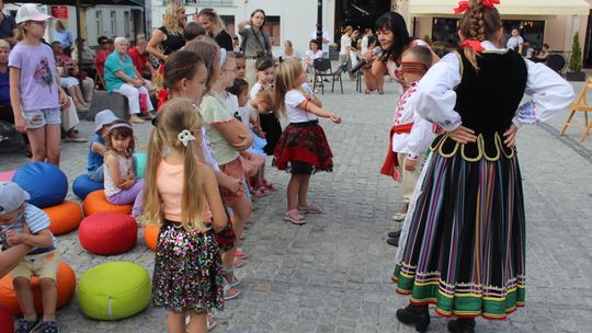 Chełm. Reczka, rzeczka i poleczka na Placu Łuczkowskiego. Folkowo-ludowy rodzinny piknik [GALERIA ZDJĘĆ]