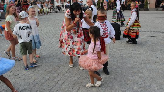 Chełm. Reczka, rzeczka i poleczka na Placu Łuczkowskiego. Folkowo-ludowy rodzinny piknik [GALERIA ZDJĘĆ]