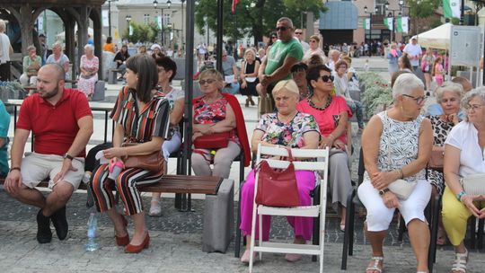 Chełm. Reczka, rzeczka i poleczka na Placu Łuczkowskiego. Folkowo-ludowy rodzinny piknik [GALERIA ZDJĘĆ]