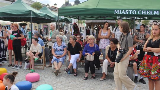 Chełm. Reczka, rzeczka i poleczka na Placu Łuczkowskiego. Folkowo-ludowy rodzinny piknik [GALERIA ZDJĘĆ]