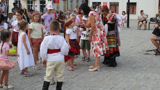 Chełm. Reczka, rzeczka i poleczka na Placu Łuczkowskiego. Folkowo-ludowy rodzinny piknik [GALERIA ZDJĘĆ]
