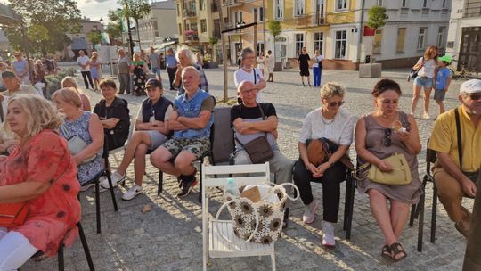 Chełm. Reczka, rzeczka i poleczka na Placu Łuczkowskiego. Folkowo-ludowy rodzinny piknik [GALERIA ZDJĘĆ]