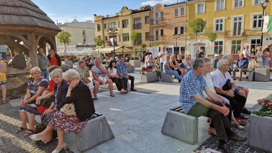 Chełm. Reczka, rzeczka i poleczka na Placu Łuczkowskiego. Folkowo-ludowy rodzinny piknik [GALERIA ZDJĘĆ]