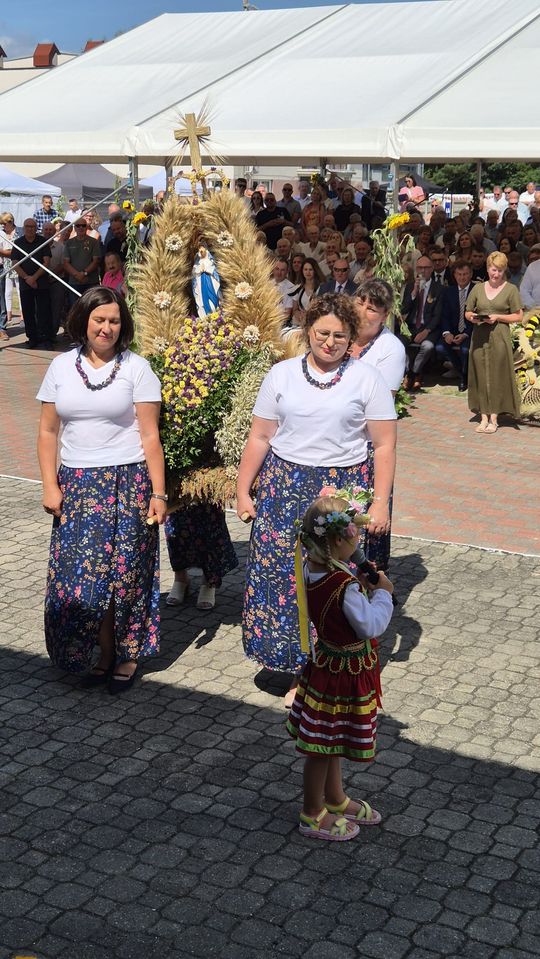 Dożynki gminne w Siedliszczu z Izabelą Trojanowską i Long & Junior [GALERIA ZDJĘĆ]
