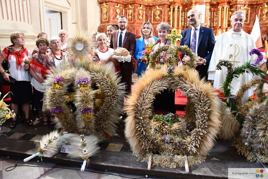 Dożynki parafialne w kościele św. Franciszka Ksawerego w Krasnymstawie [GALERIA ZDJĘĆ]