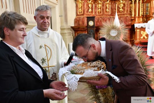 Dożynki parafialne w kościele św. Franciszka Ksawerego w Krasnymstawie [GALERIA ZDJĘĆ]