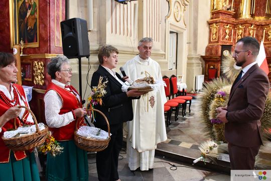 Dożynki parafialne w kościele św. Franciszka Ksawerego w Krasnymstawie [GALERIA ZDJĘĆ]