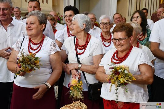 Dożynki parafialne w kościele św. Franciszka Ksawerego w Krasnymstawie [GALERIA ZDJĘĆ]