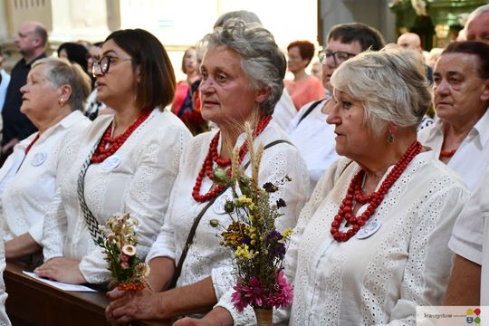 Dożynki parafialne w kościele św. Franciszka Ksawerego w Krasnymstawie [GALERIA ZDJĘĆ]