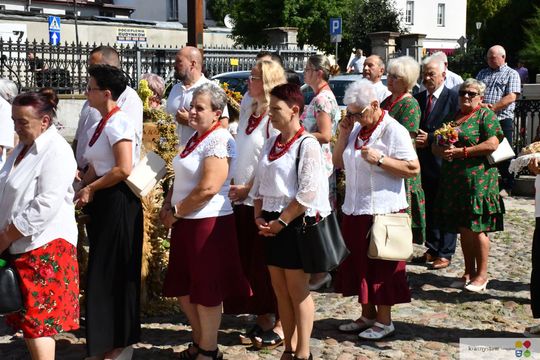 Dożynki parafialne w kościele św. Franciszka Ksawerego w Krasnymstawie [GALERIA ZDJĘĆ]