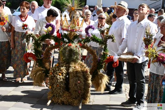 Dożynki parafialne w kościele św. Franciszka Ksawerego w Krasnymstawie [GALERIA ZDJĘĆ]