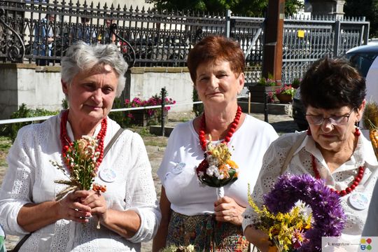 Dożynki parafialne w kościele św. Franciszka Ksawerego w Krasnymstawie [GALERIA ZDJĘĆ]