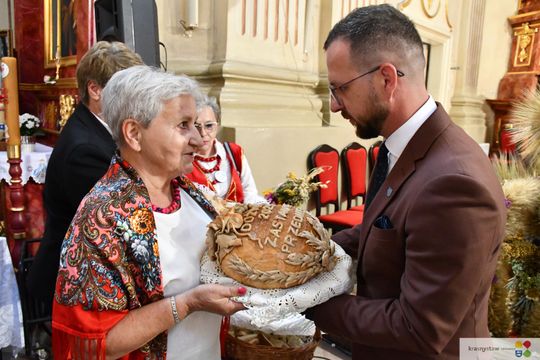 Dożynki parafialne w kościele św. Franciszka Ksawerego w Krasnymstawie [GALERIA ZDJĘĆ]