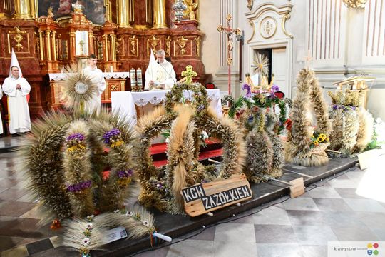 Dożynki parafialne w kościele św. Franciszka Ksawerego w Krasnymstawie [GALERIA ZDJĘĆ]