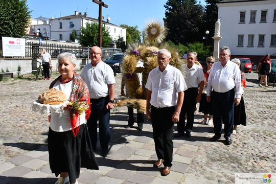 Dożynki parafialne w kościele św. Franciszka Ksawerego w Krasnymstawie [GALERIA ZDJĘĆ]