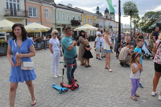 Chełm. Reczka, rzeczka i poleczka na Placu Łuczkowskiego. Folkowo-ludowy rodzinny piknik [GALERIA ZDJĘĆ]