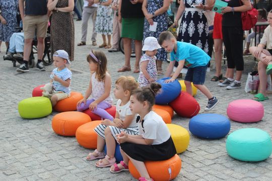 Chełm. Reczka, rzeczka i poleczka na Placu Łuczkowskiego. Folkowo-ludowy rodzinny piknik [GALERIA ZDJĘĆ]