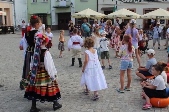 Chełm. Reczka, rzeczka i poleczka na Placu Łuczkowskiego. Folkowo-ludowy rodzinny piknik [GALERIA ZDJĘĆ]