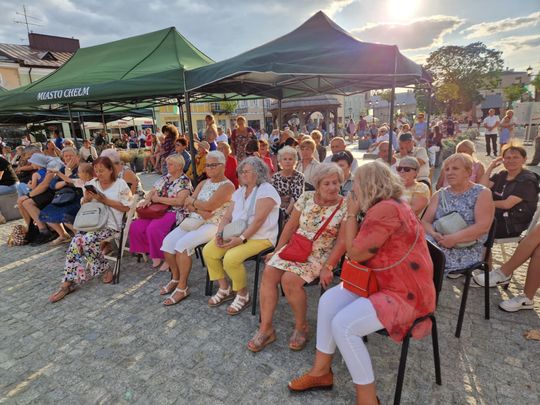 Chełm. Reczka, rzeczka i poleczka na Placu Łuczkowskiego. Folkowo-ludowy rodzinny piknik [GALERIA ZDJĘĆ]