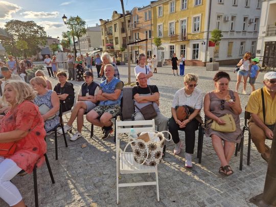Chełm. Reczka, rzeczka i poleczka na Placu Łuczkowskiego. Folkowo-ludowy rodzinny piknik [GALERIA ZDJĘĆ]