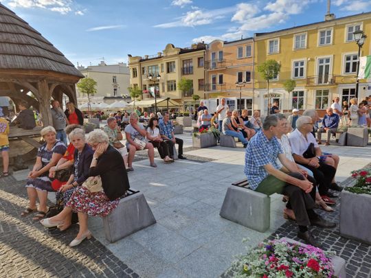 Chełm. Reczka, rzeczka i poleczka na Placu Łuczkowskiego. Folkowo-ludowy rodzinny piknik [GALERIA ZDJĘĆ]