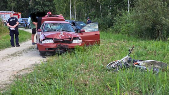 Zderzenie audi z motocyklem. Do szpitala trafił 44-latek i 13-latka [ZDJĘCIA]