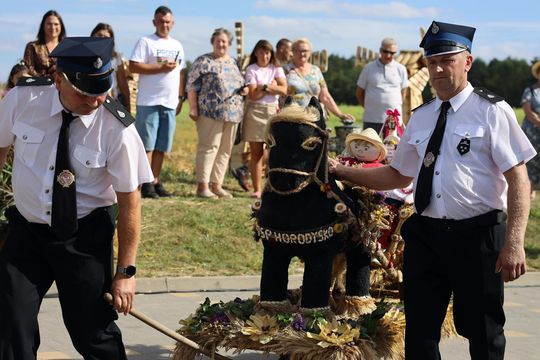 Dożynki gminne w Leśniowicach 2025 cz. II [GALERIA ZDJĘĆ]