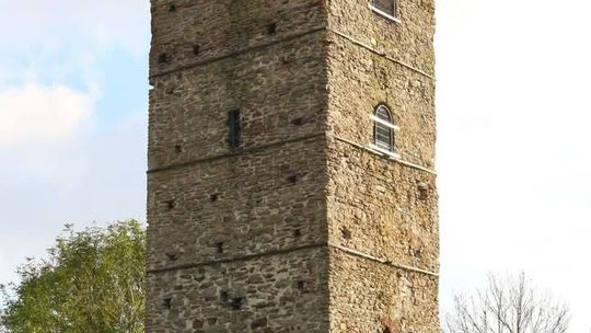 Tajemnice średniowiecznej wieży w Stołpiu odkrywane na nowo [ZDJĘCIA]