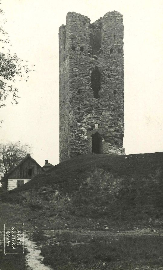 Tajemnice średniowiecznej wieży w Stołpiu odkrywane na nowo [ZDJĘCIA]