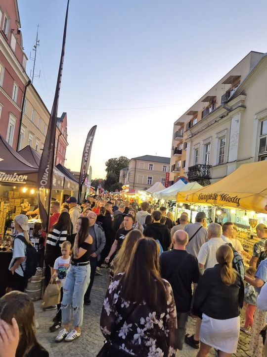 Chmielaki Krasnostawskie 2025 - dni pełne muzyki, piwa, tradycji i dobrej zabawy cz. II [GALERIA ZDJĘĆ]