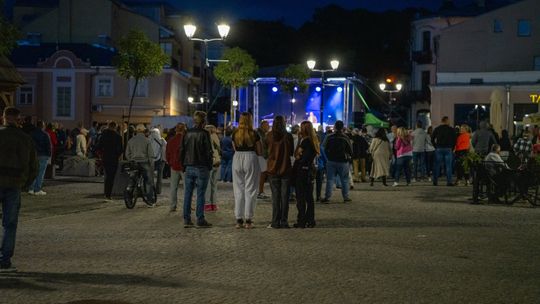 Chełm. Roztańczona Studnia na Placu Łuczkowskiego [GALERIA ZDJĘĆ]