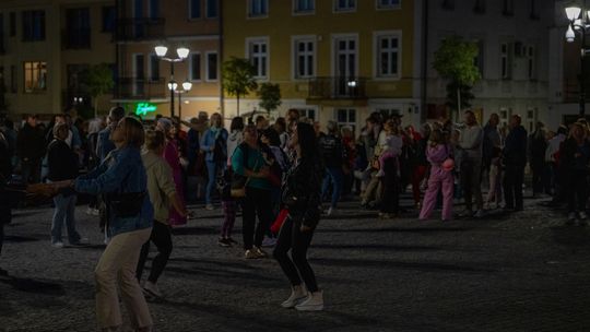 Chełm. Roztańczona Studnia na Placu Łuczkowskiego [GALERIA ZDJĘĆ]