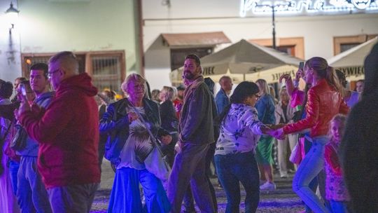 Chełm. Roztańczona Studnia na Placu Łuczkowskiego [GALERIA ZDJĘĆ]