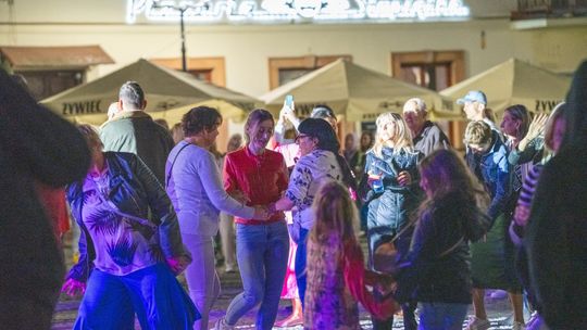 Chełm. Roztańczona Studnia na Placu Łuczkowskiego [GALERIA ZDJĘĆ]