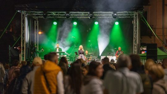 Chełm. Roztańczona Studnia na Placu Łuczkowskiego [GALERIA ZDJĘĆ]