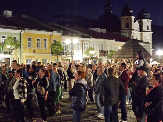 Chełm. Roztańczona Studnia na Placu Łuczkowskiego [GALERIA ZDJĘĆ]