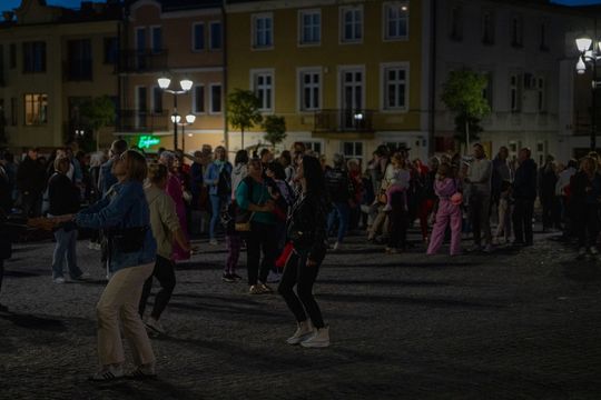 Chełm. Roztańczona Studnia na Placu Łuczkowskiego [GALERIA ZDJĘĆ]