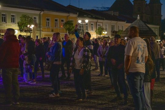 Chełm. Roztańczona Studnia na Placu Łuczkowskiego [GALERIA ZDJĘĆ]