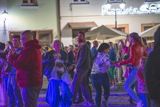 Chełm. Roztańczona Studnia na Placu Łuczkowskiego [GALERIA ZDJĘĆ]