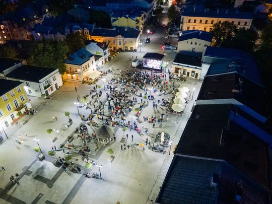 Chełm. Roztańczona Studnia na Placu Łuczkowskiego [GALERIA ZDJĘĆ]