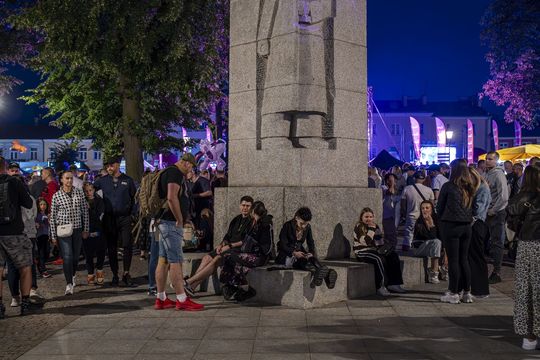 Chmielaki Krasnostawskie 2025 - dni pełne muzyki, piwa, tradycji i dobrej zabawy cz. III [GALERIA ZDJĘĆ]