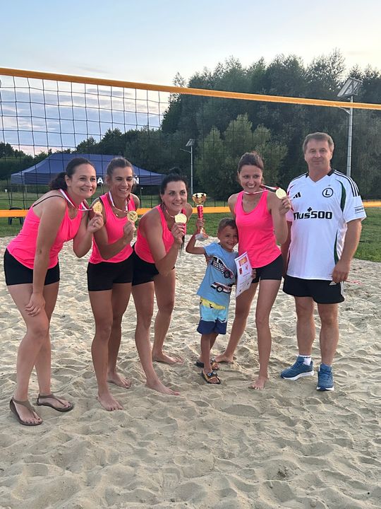 Gm. Kamień. Siatkówka Plażowa Kobiet o „Puchar Wójta” 2025 [GALERIA ZDJĘĆ]