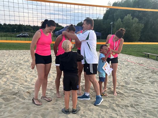 Gm. Kamień. Siatkówka Plażowa Kobiet o „Puchar Wójta” 2025 [GALERIA ZDJĘĆ]
