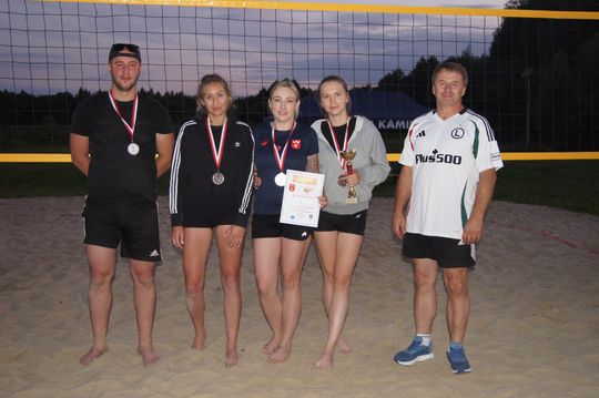 Gm. Kamień. Siatkówka Plażowa Kobiet o „Puchar Wójta” 2025 [GALERIA ZDJĘĆ]