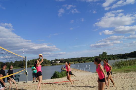 Gm. Kamień. Siatkówka Plażowa Kobiet o „Puchar Wójta” 2025 [GALERIA ZDJĘĆ]