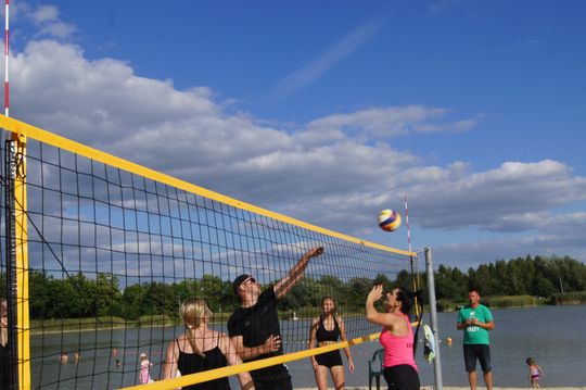 Gm. Kamień. Siatkówka Plażowa Kobiet o „Puchar Wójta” 2025 [GALERIA ZDJĘĆ]