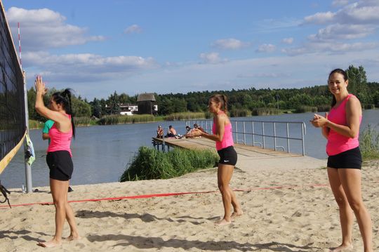 Gm. Kamień. Siatkówka Plażowa Kobiet o „Puchar Wójta” 2025 [GALERIA ZDJĘĆ]