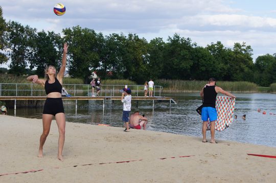 Gm. Kamień. Siatkówka Plażowa Kobiet o „Puchar Wójta” 2025 [GALERIA ZDJĘĆ]