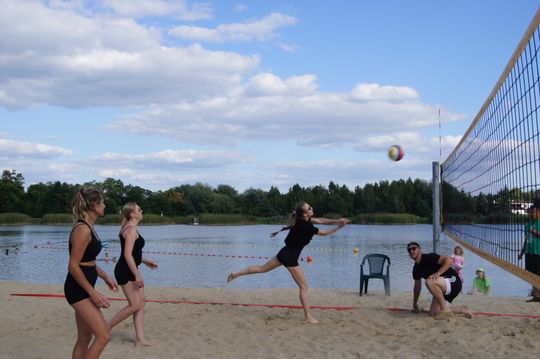 Gm. Kamień. Siatkówka Plażowa Kobiet o „Puchar Wójta” 2025 [GALERIA ZDJĘĆ]
