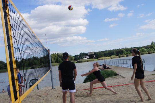 Gm. Kamień. Siatkówka Plażowa Kobiet o „Puchar Wójta” 2025 [GALERIA ZDJĘĆ]